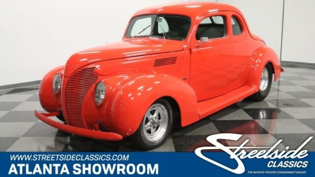 classic vintage chrome fomoco 350 v8 3-speed auto transmission red 1939 Ford Other --