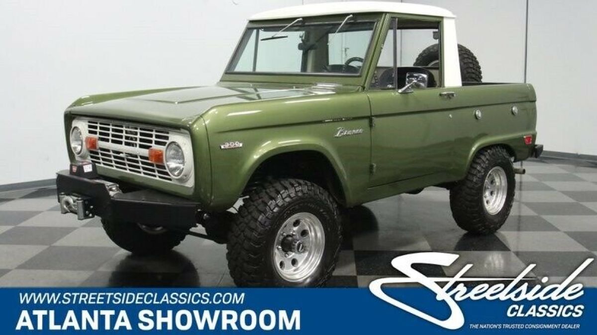 classic vintage chrome fomoco 4x4 302 v8 3-speed manual transmission green 1969 Ford Bronco