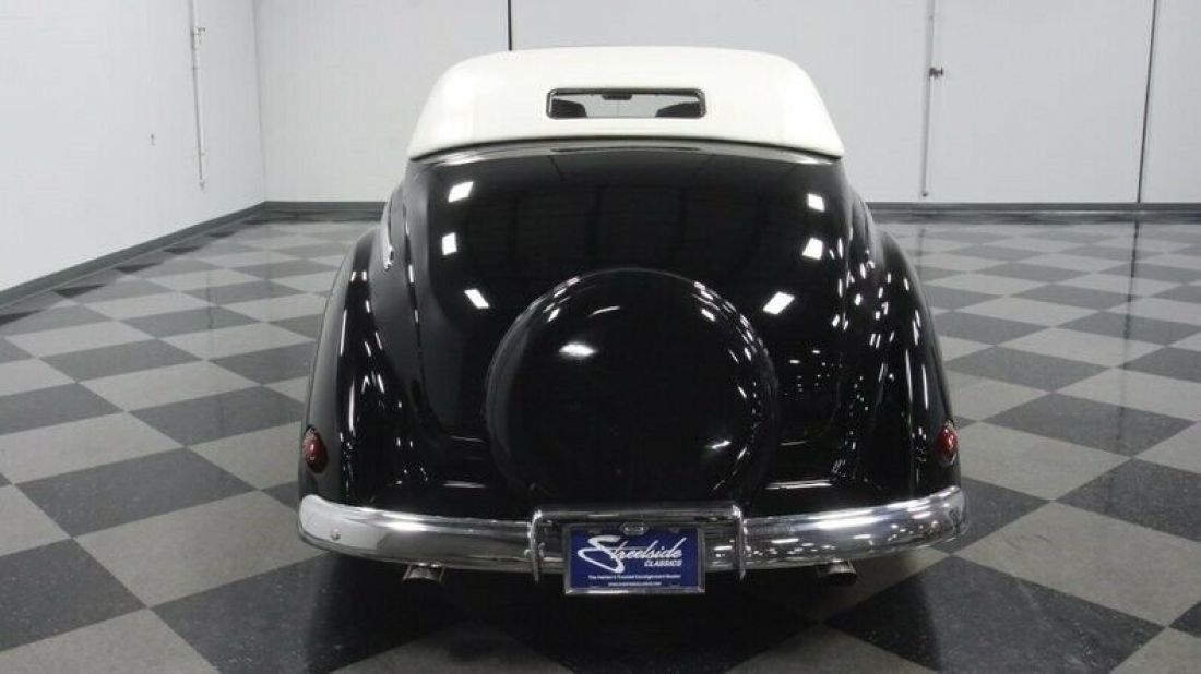 1947 Ford Deluxe Full Custom - photo 12