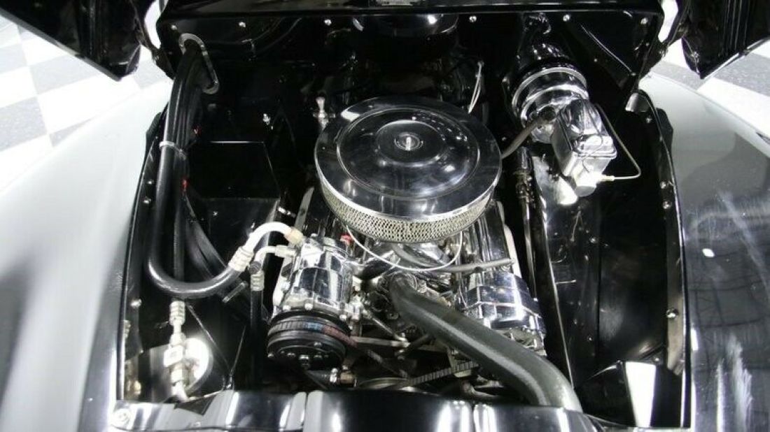 1947 Ford Deluxe Full Custom - photo 4