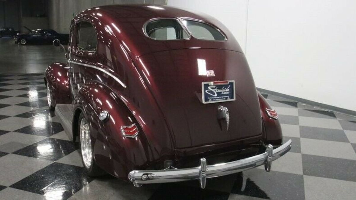 1940 Ford Deluxe Sedan - photo 11