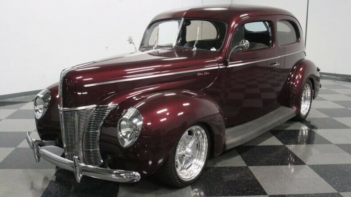 1940 Ford Deluxe Sedan - photo 6