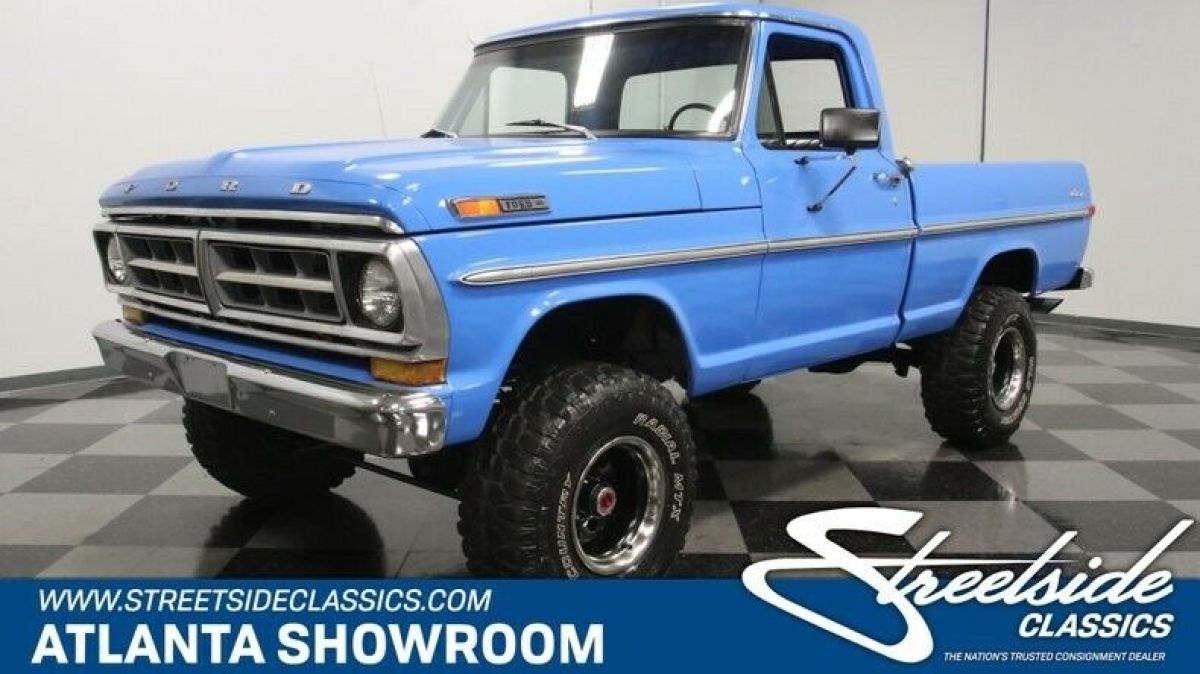 classic vintage chrome fomoco f-100 custom 4x4 360 v8 4-speed manual transmissio 1972 Ford F-100 Custom 4x4