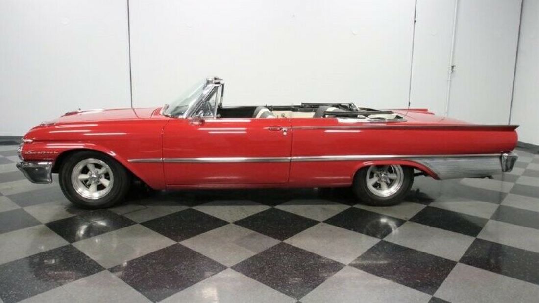 1961 Ford Galaxie Sunliner Convertible - photo 8