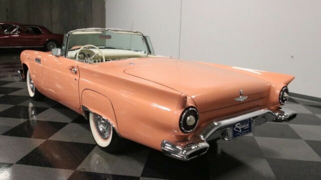 1957 Ford Thunderbird Convertible - photo 10