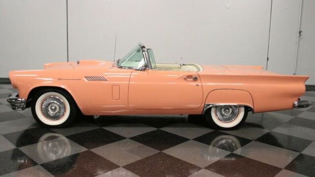 1957 Ford Thunderbird Convertible - photo 8