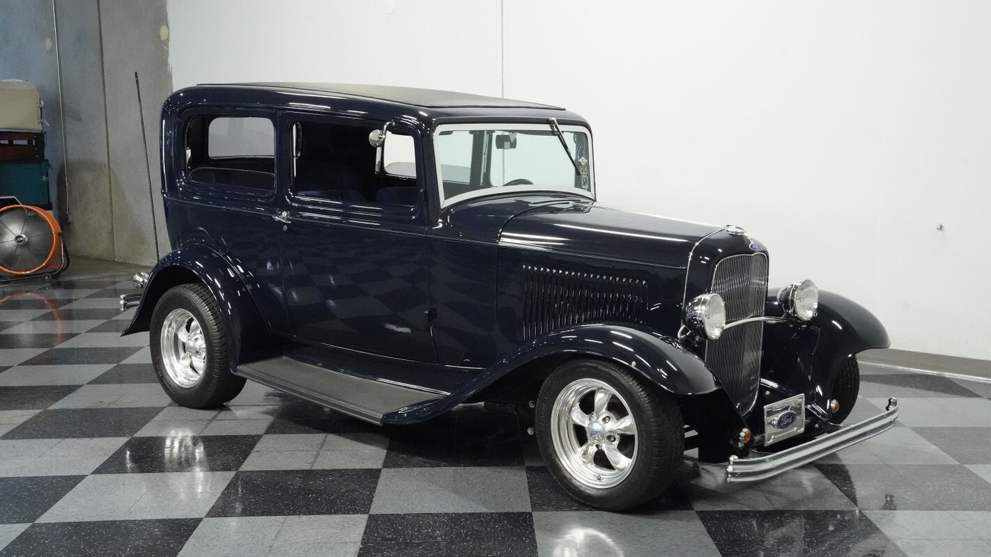 1932 Ford Tudor Streetrod - photo 13