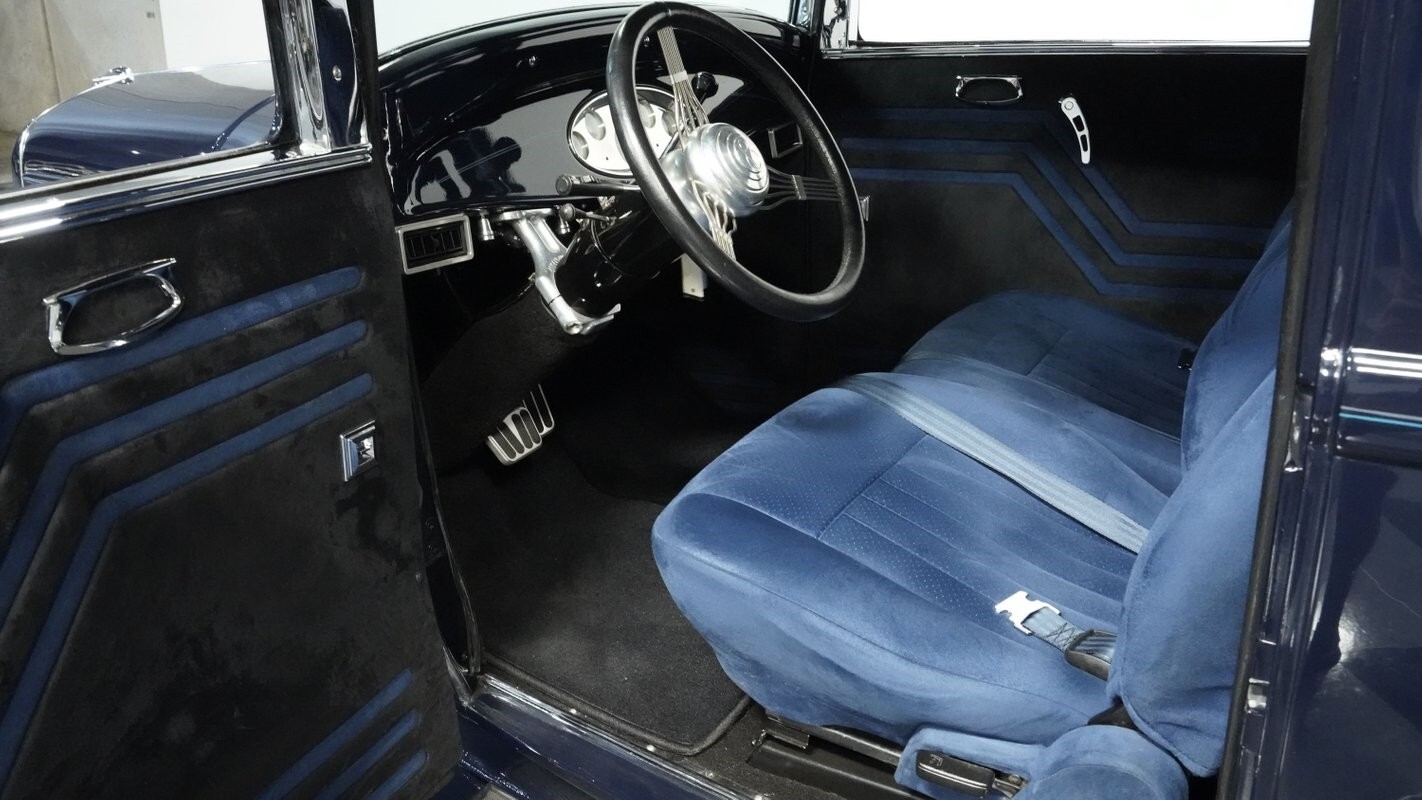 1932 Ford Tudor Streetrod - photo 5