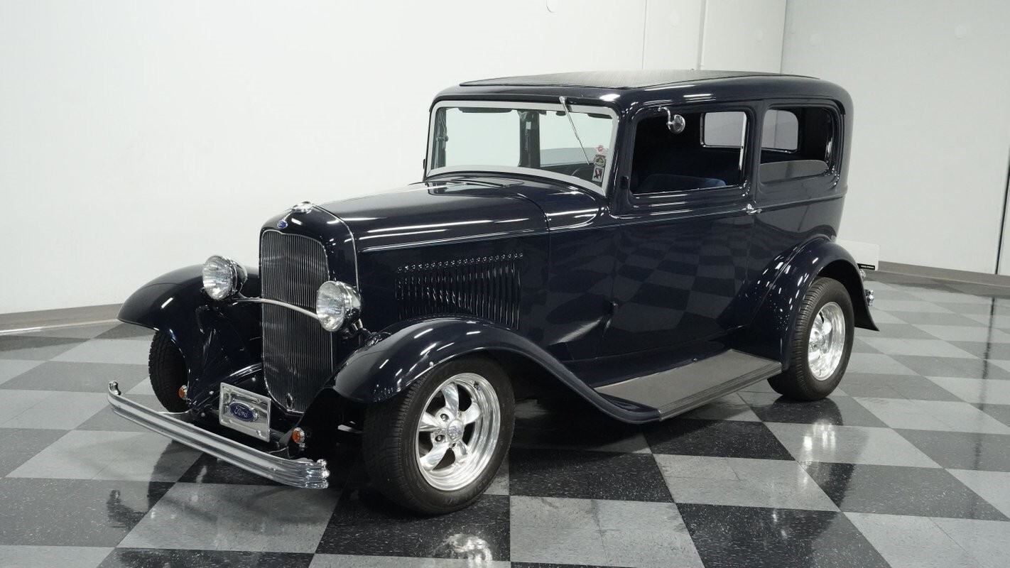1932 Ford Tudor Streetrod - photo 6