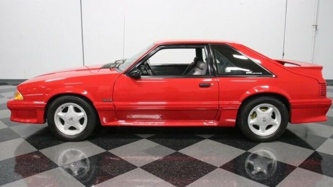 1993 Ford Mustang GT - photo 3