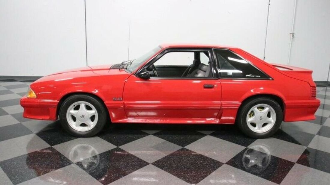 1993 Ford Mustang GT - photo 8