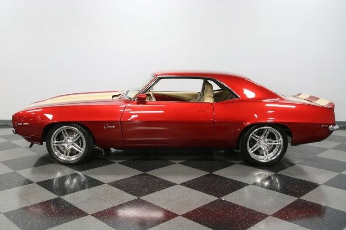 1969 Chevrolet Camaro LS3 Restomod - photo 5
