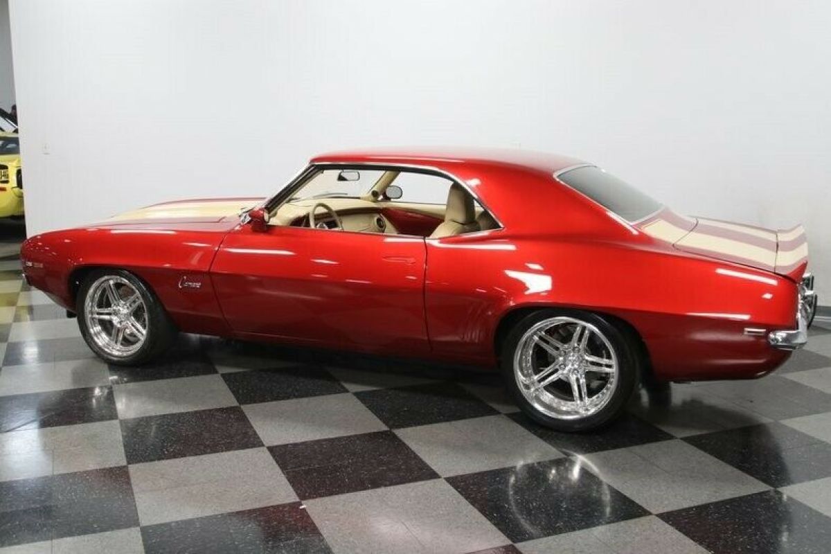 1969 Chevrolet Camaro LS3 Restomod - photo 9