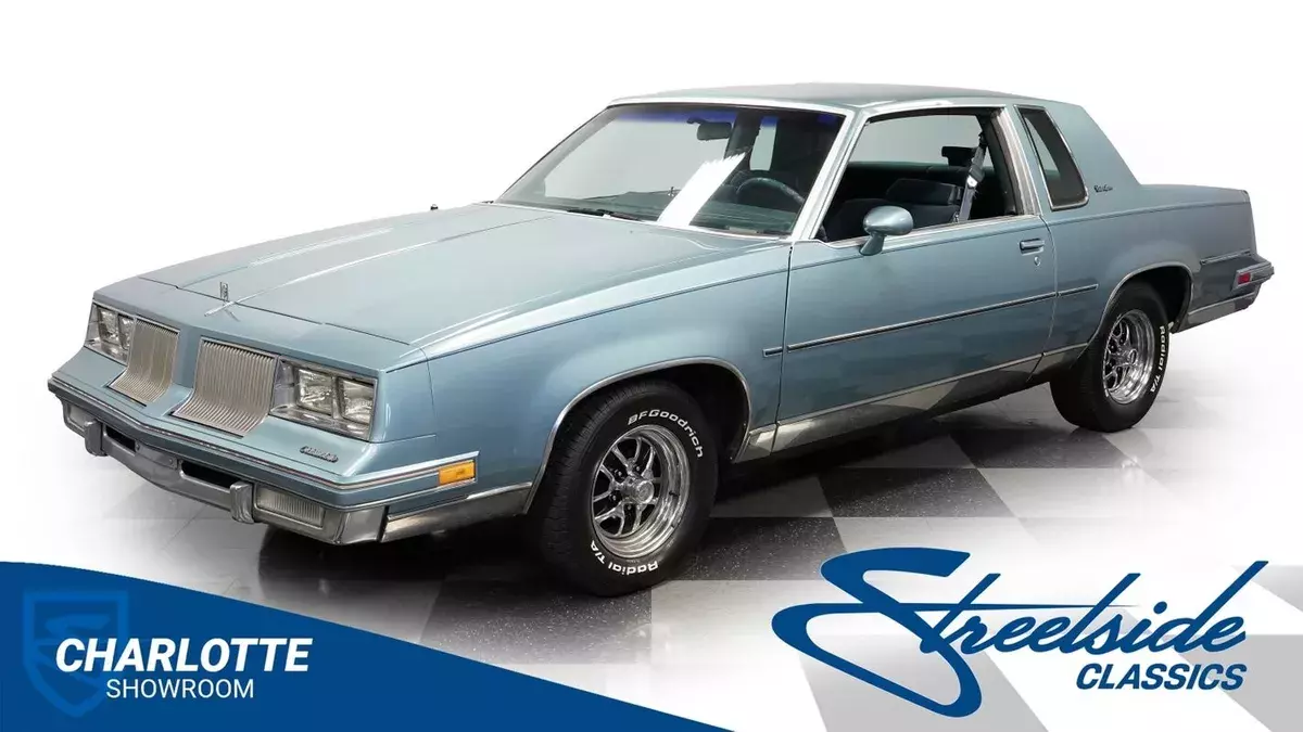 classic vintage chrome g body 2 door coupe SBC automatic transmission 1986 Oldsmobile Cutlass Supreme
