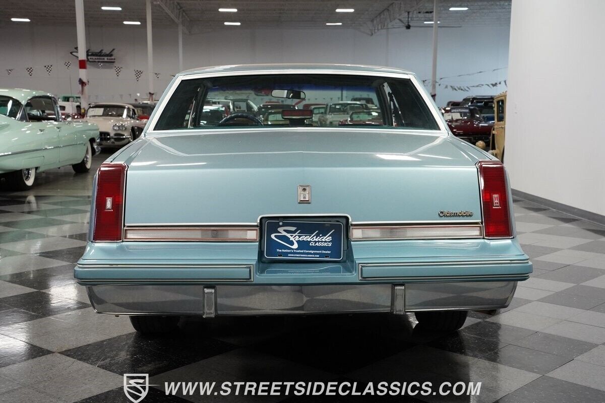 1986 Oldsmobile Cutlass Supreme - photo 11