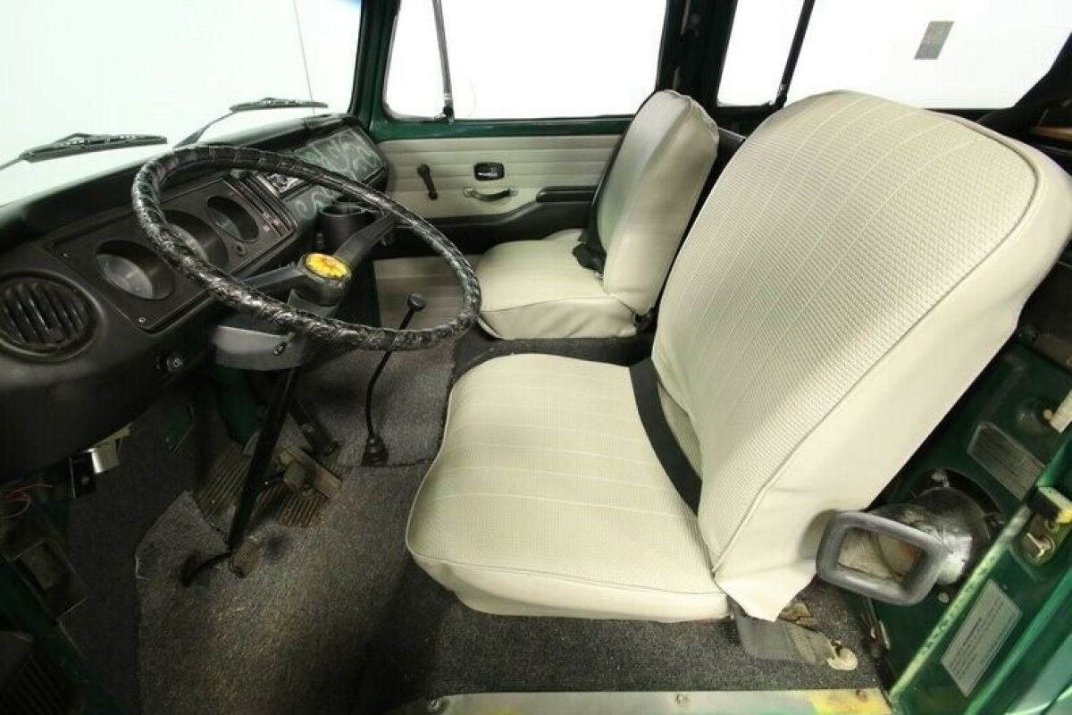 1970 Volkswagen Bus/Vanagon Type 2 - photo 5