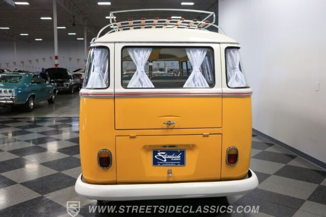 1974 Volkswagen Bus/Vanagon 15 Window Transporter - photo 12