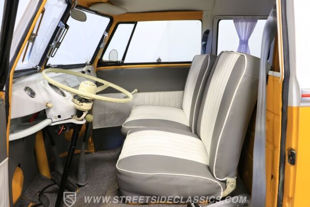 1974 Volkswagen Bus/Vanagon 15 Window Transporter - photo 6