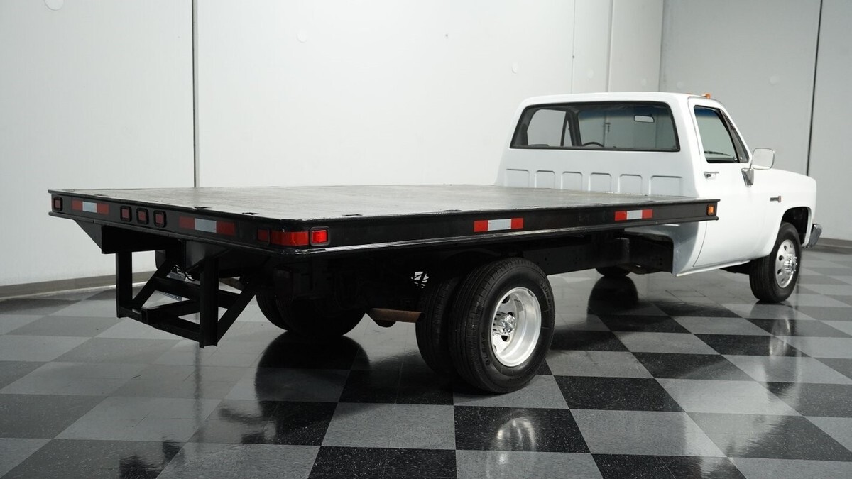 1985 GMC 3500 Flatbed Dually - photo 11