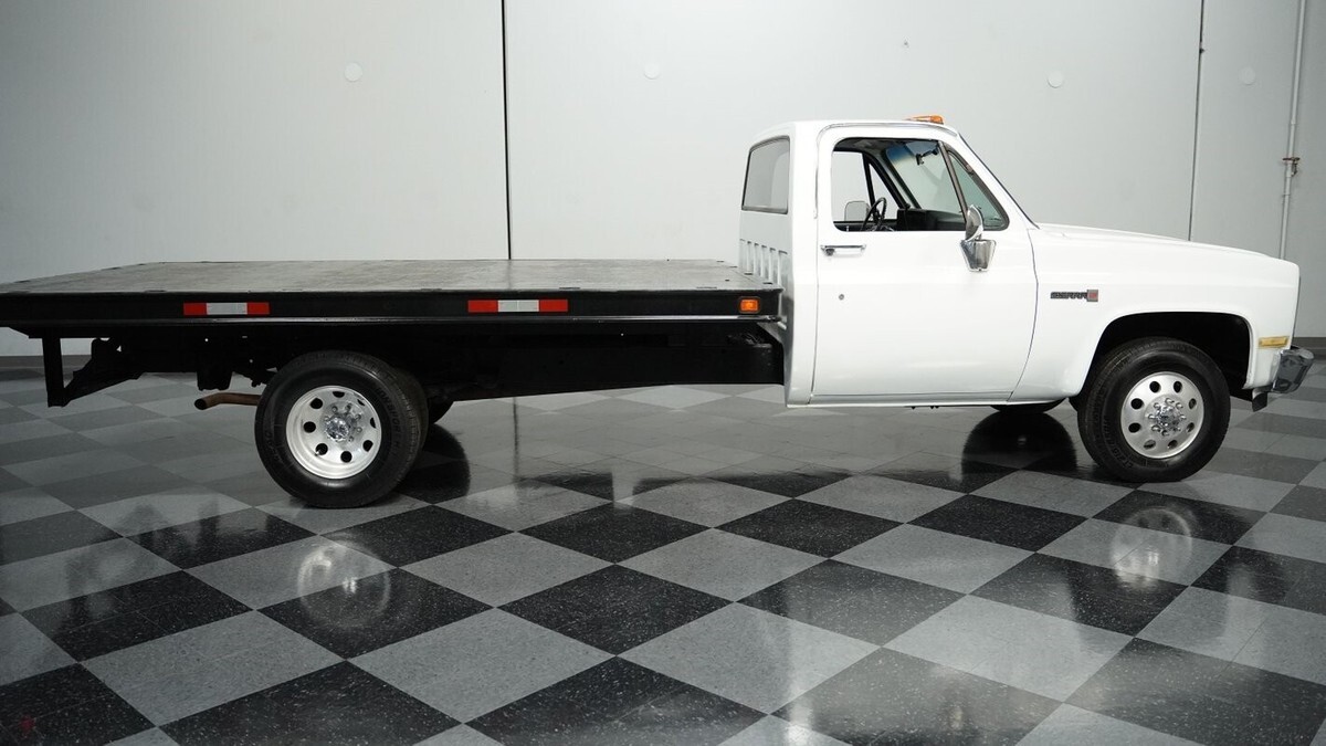 1985 GMC 3500 Flatbed Dually - photo 12
