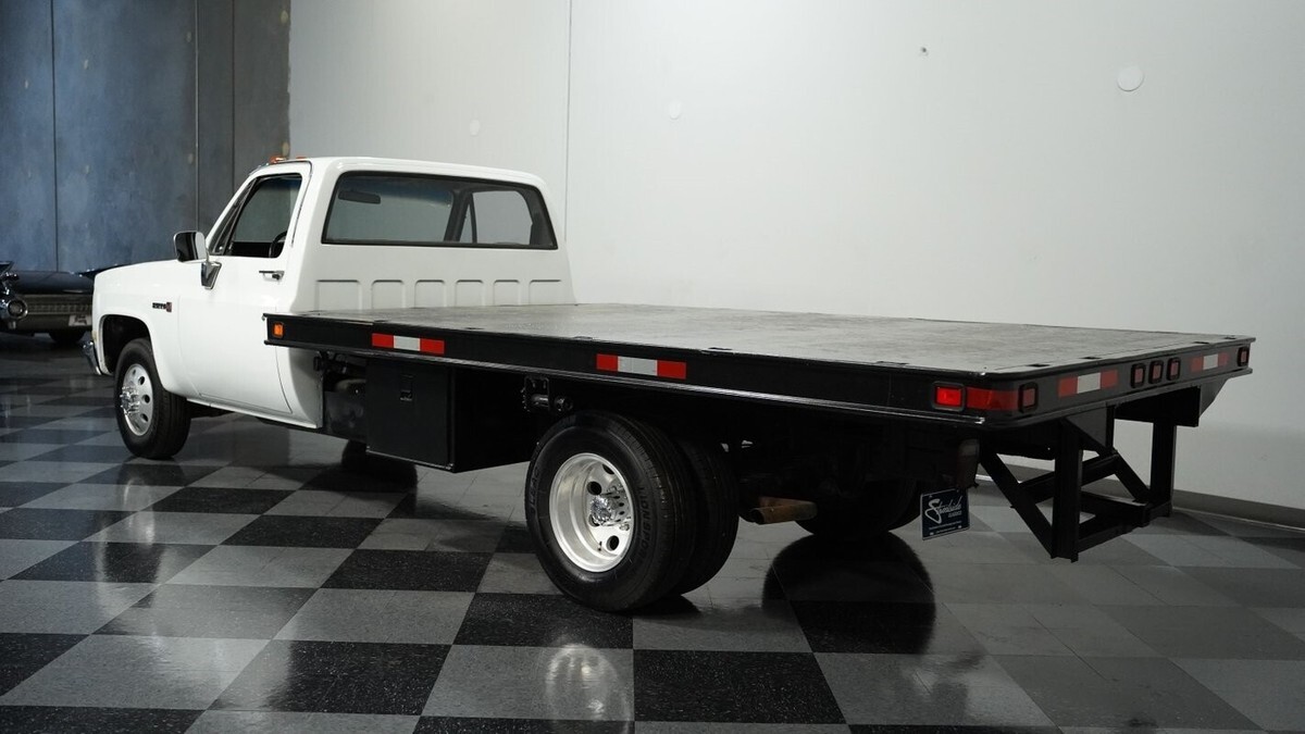 1985 GMC 3500 Flatbed Dually - photo 7