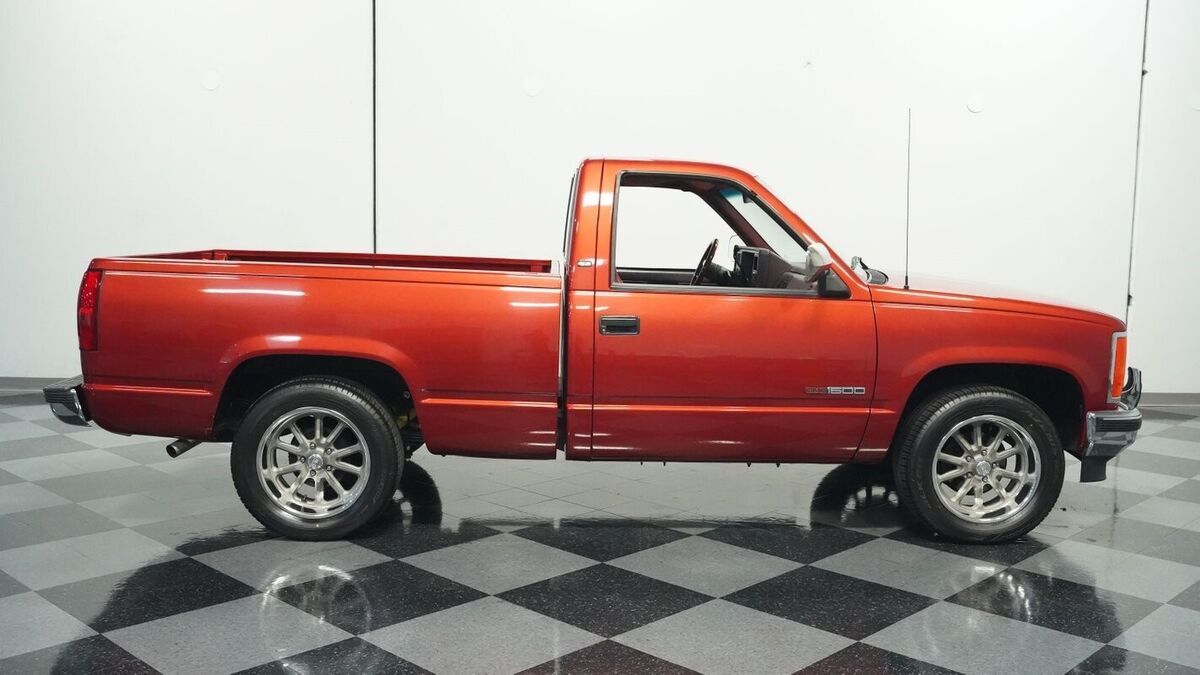 1989 GMC Sierra 1500 LS2 Restomod - photo 13