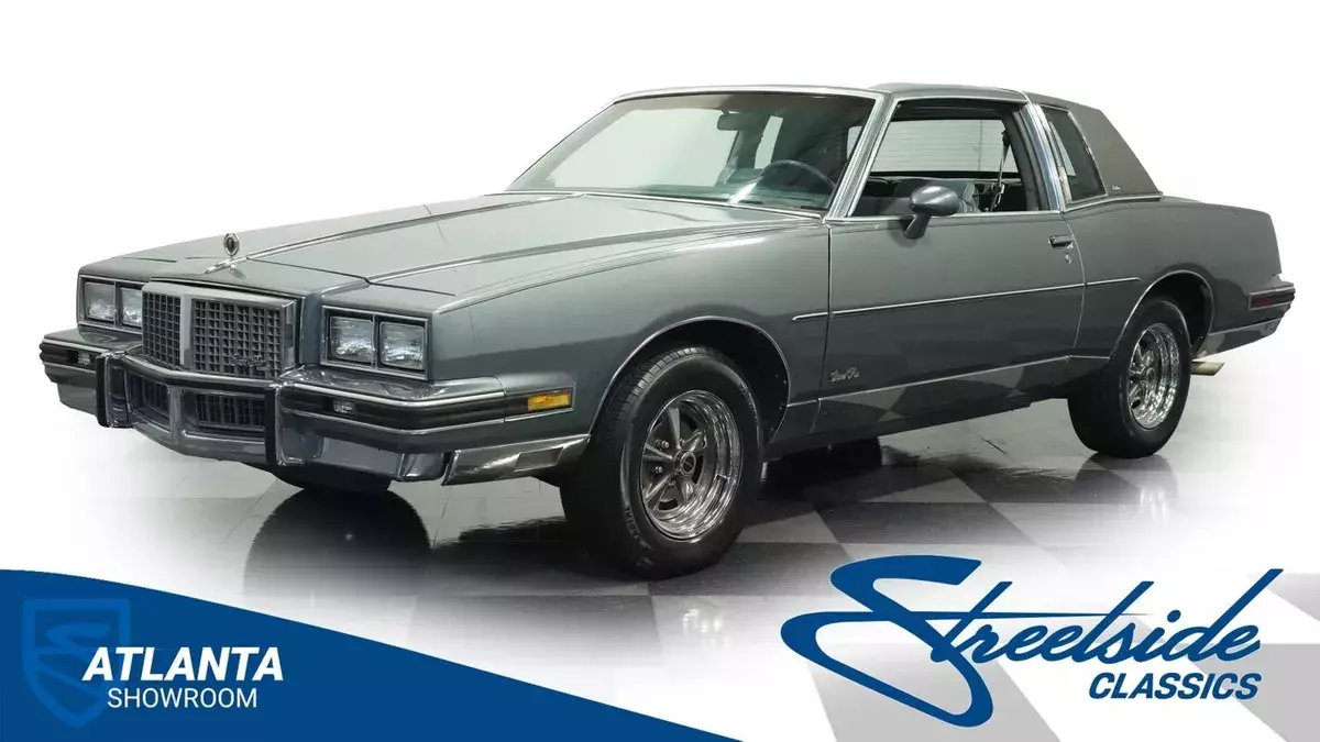 classic vintage chrome grand prix 350 v8 auto transmission brougham 1985 Pontiac Grand Prix Brougham