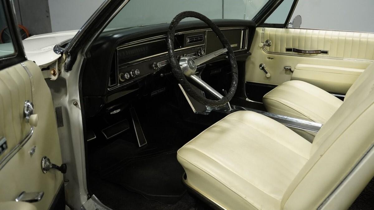 1967 Pontiac Grand Prix Convertible - photo 5
