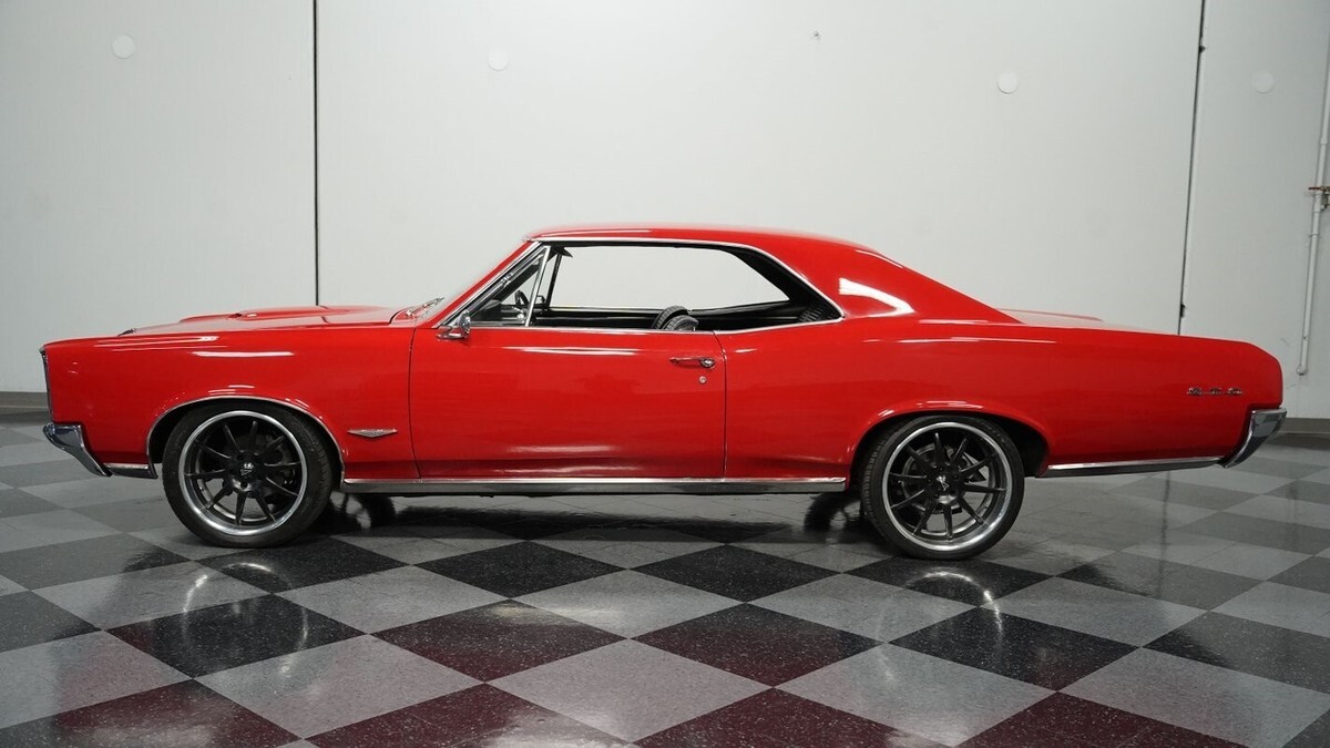 1966 Pontiac GTO LS2 Restomod - photo 3