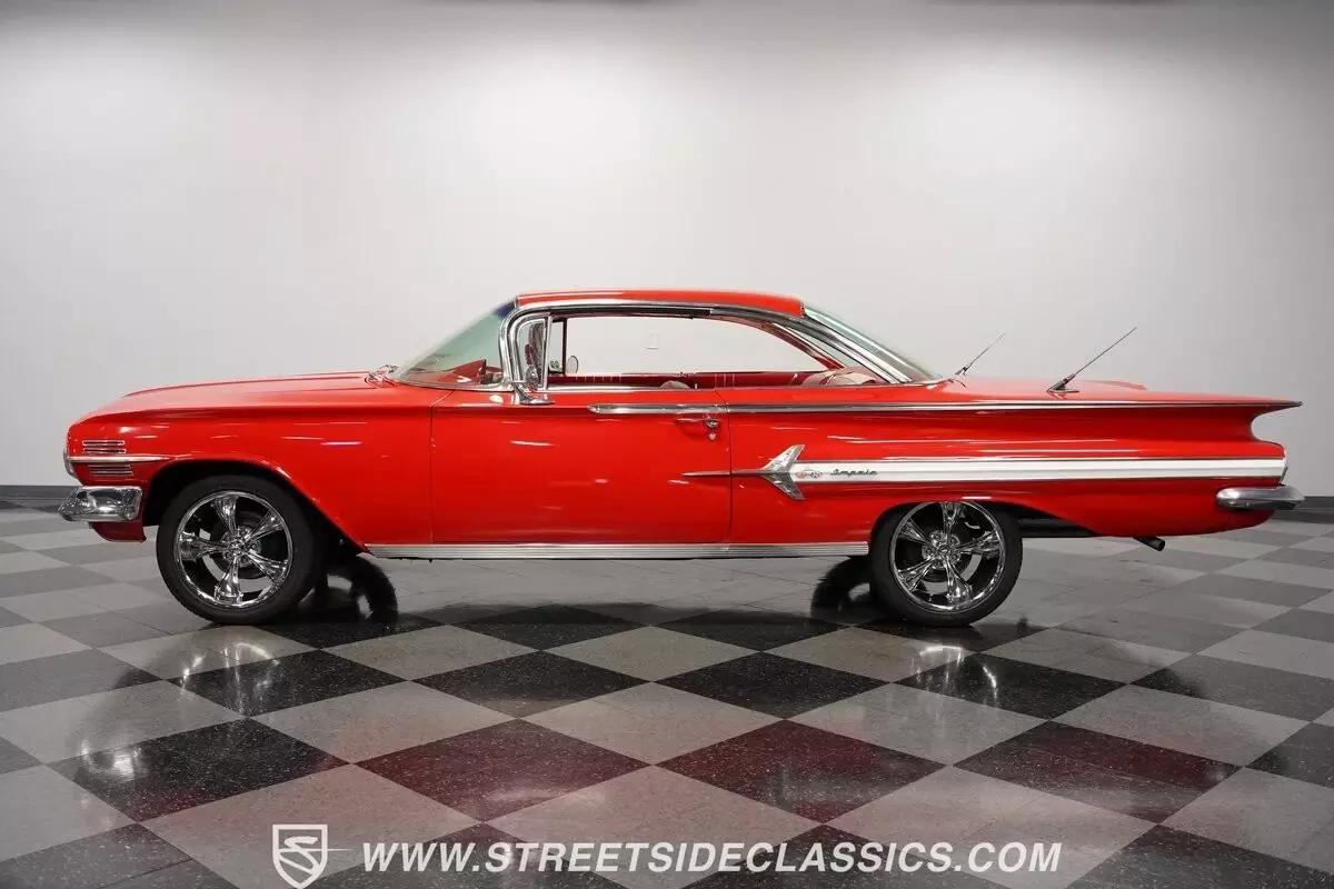 1960 Chevrolet Impala Bubble Top - photo 8