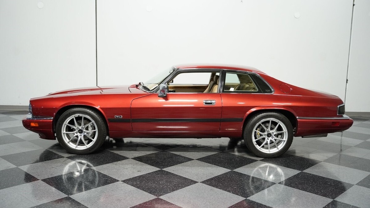 1994 Jaguar XJS LS3 Restomod - photo 3