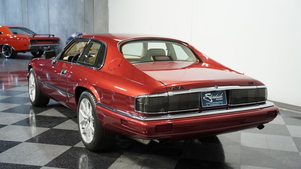 1994 Jaguar XJS LS3 Restomod - photo 9