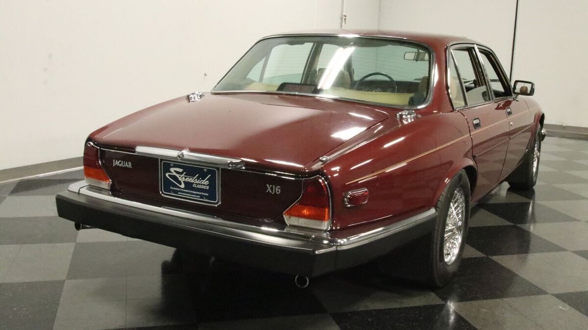 1986 Jaguar XJ6 - photo 10
