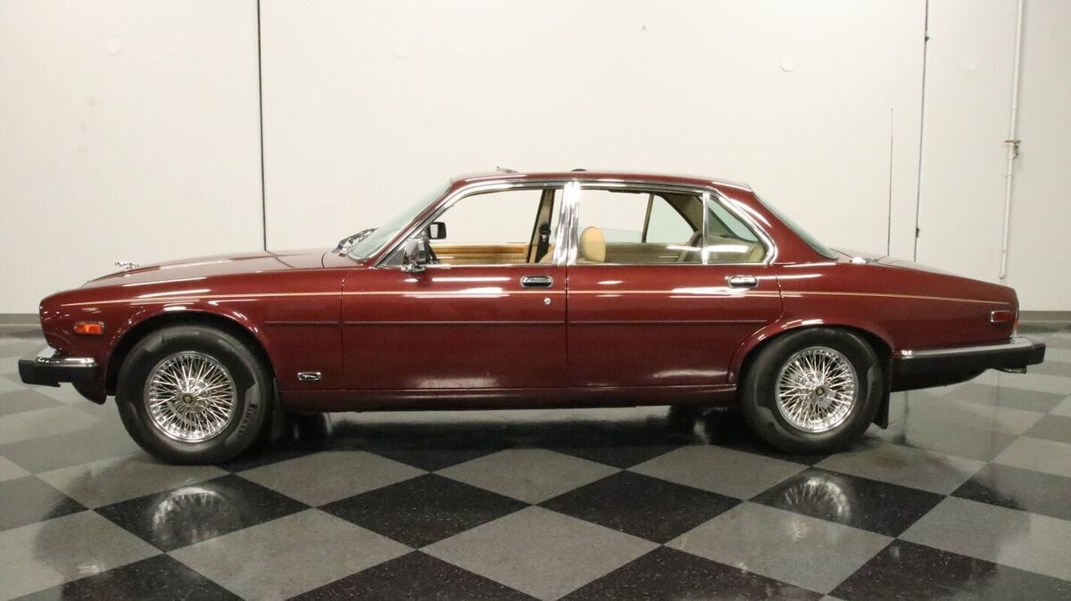 1986 Jaguar XJ6 - photo 3