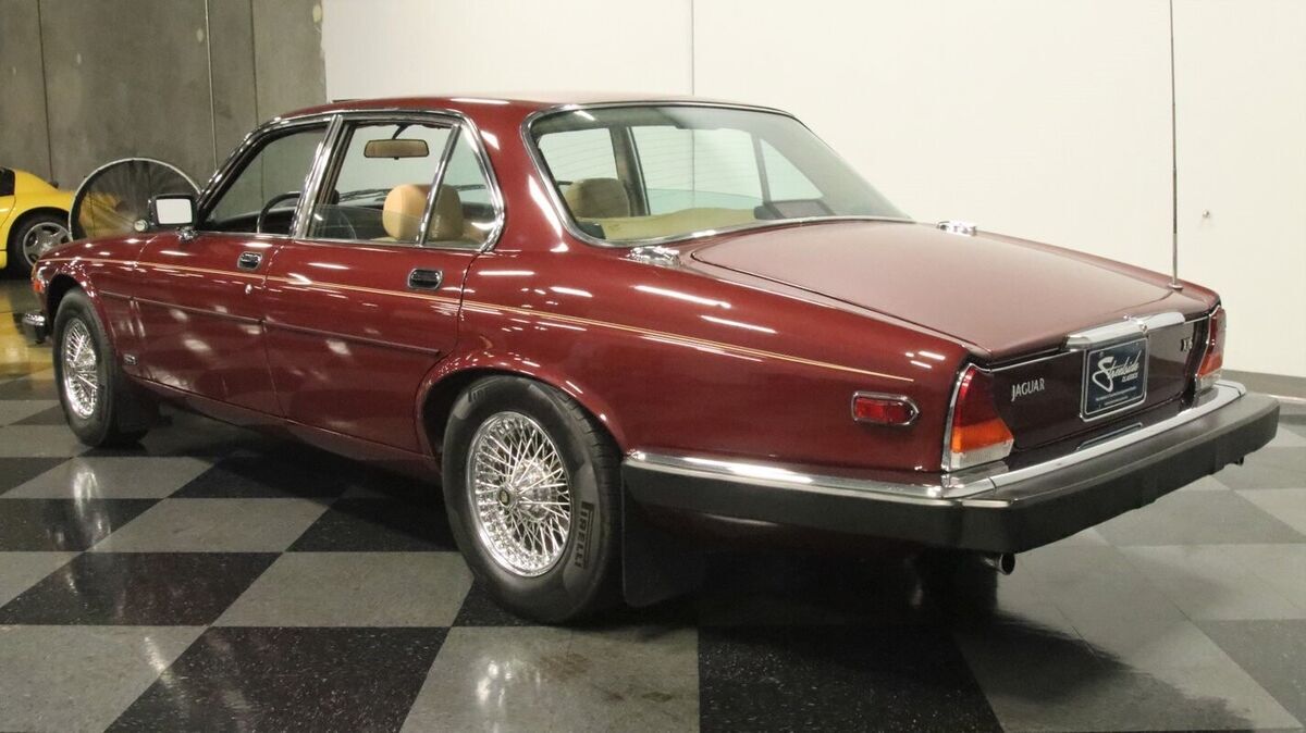 1986 Jaguar XJ6 - photo 7