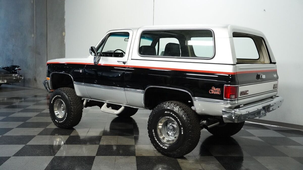1985 GMC Jimmy Sierra Classic 4x4 - photo 7