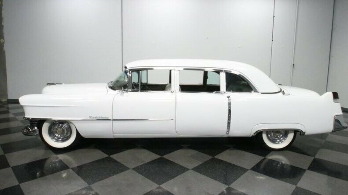 1954 Cadillac Fleetwood Series 75 Limo - photo 3