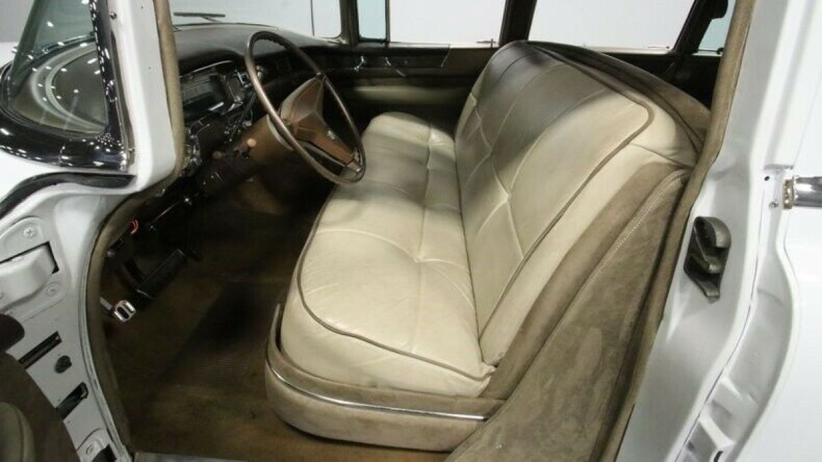 1954 Cadillac Fleetwood Series 75 Limo - photo 5