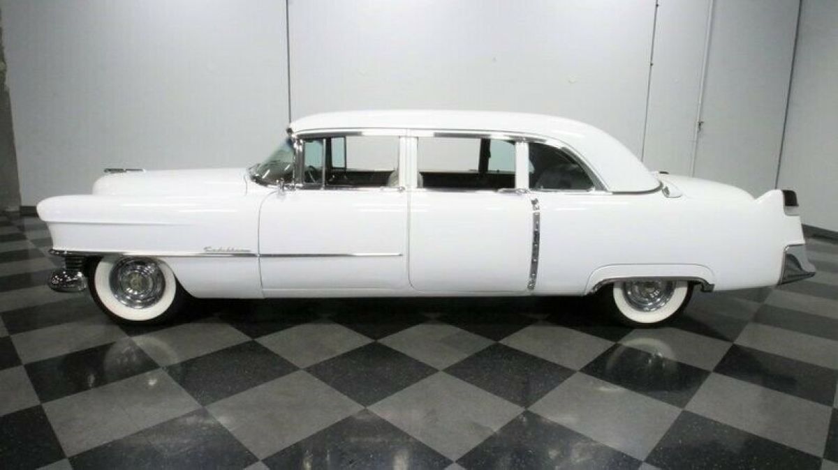 1954 Cadillac Fleetwood Series 75 Limo - photo 8