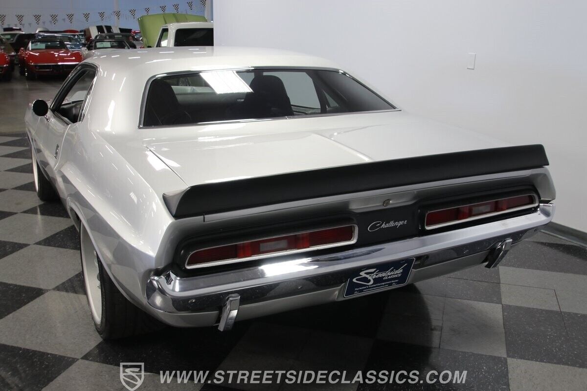 1972 Dodge Challenger Restomod - photo 11