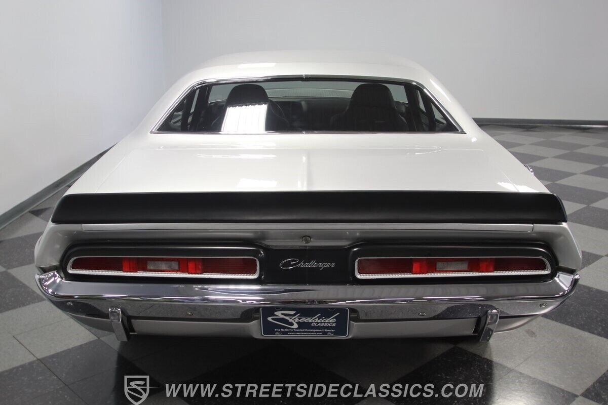 1972 Dodge Challenger Restomod - photo 12