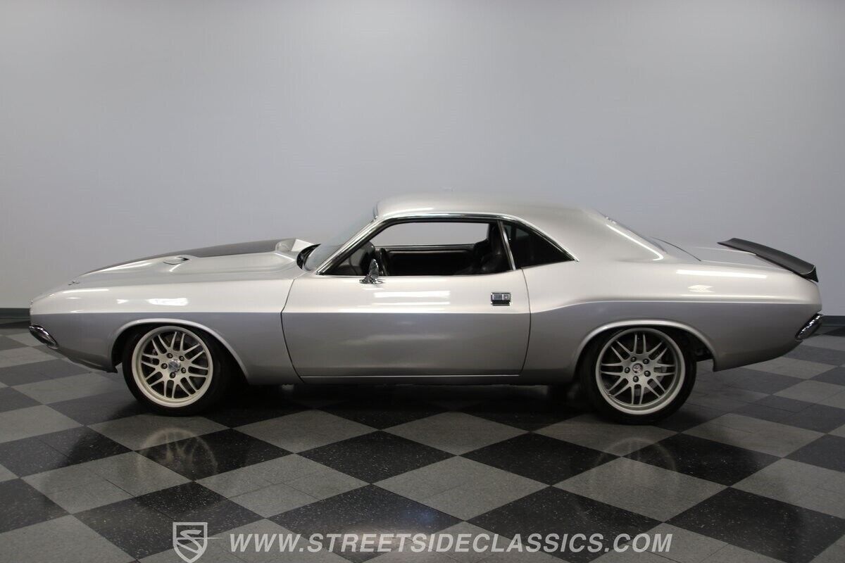 1972 Dodge Challenger Restomod - photo 4