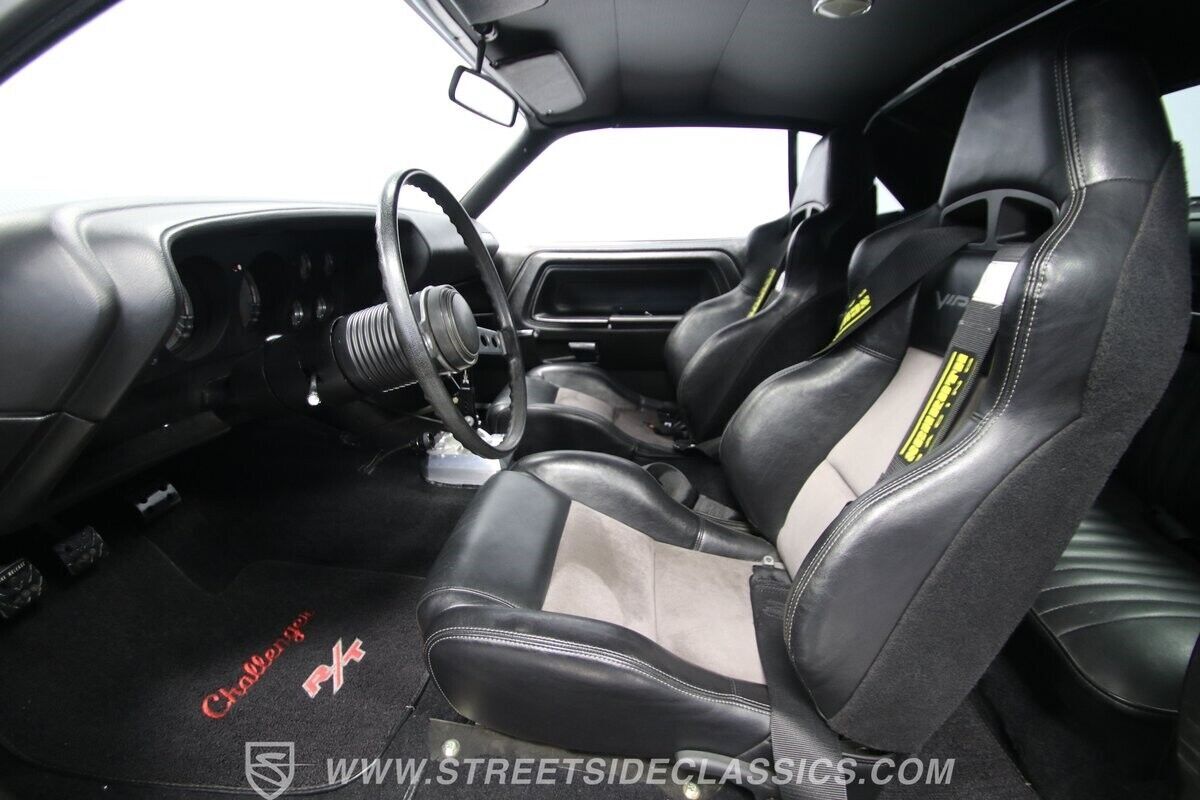 1972 Dodge Challenger Restomod - photo 5