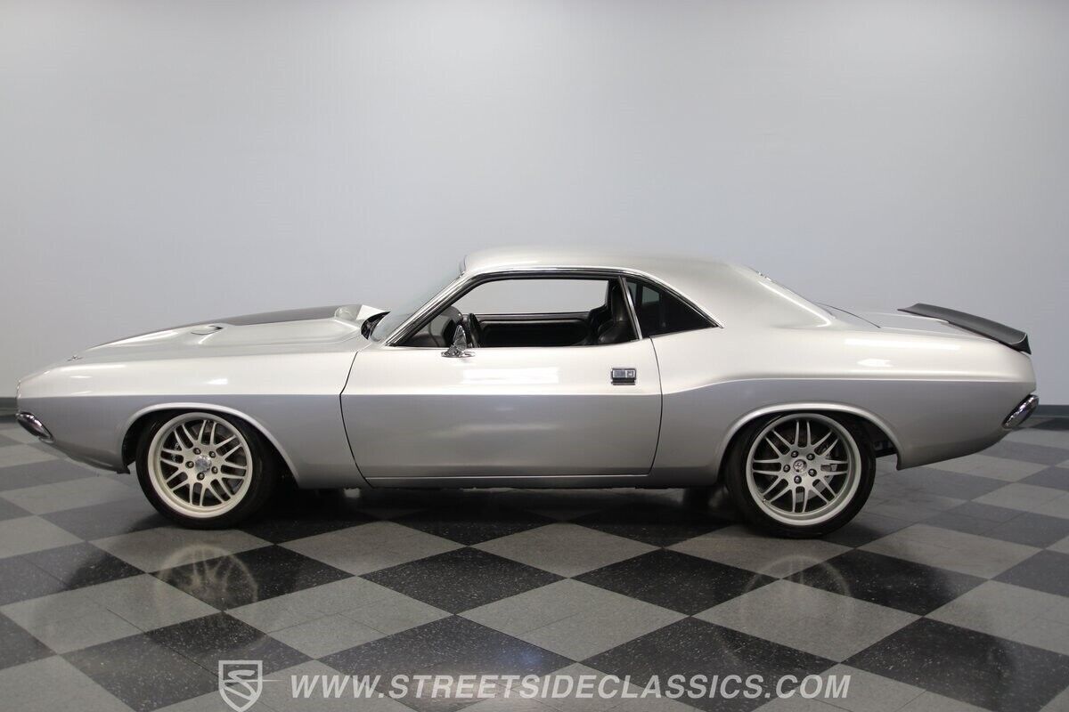 1972 Dodge Challenger Restomod - photo 8