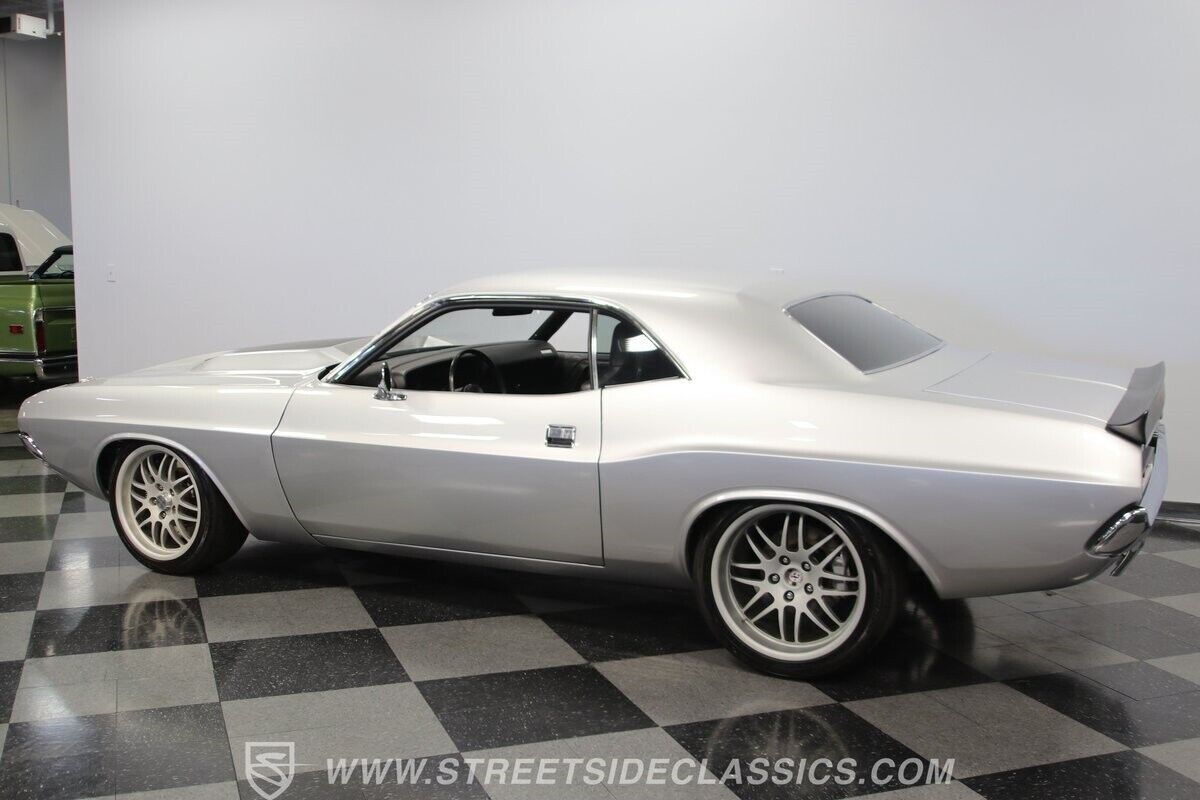 1972 Dodge Challenger Restomod - photo 9