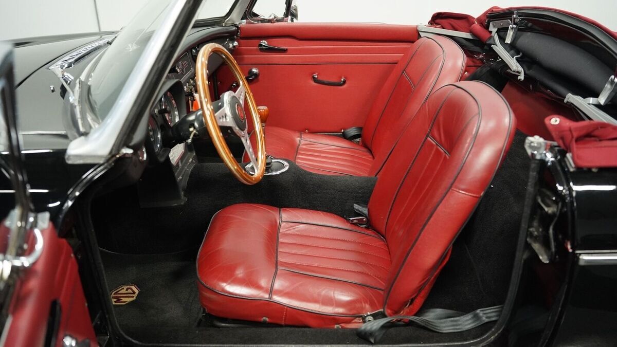 1967 MG MGB Roadster - photo 5
