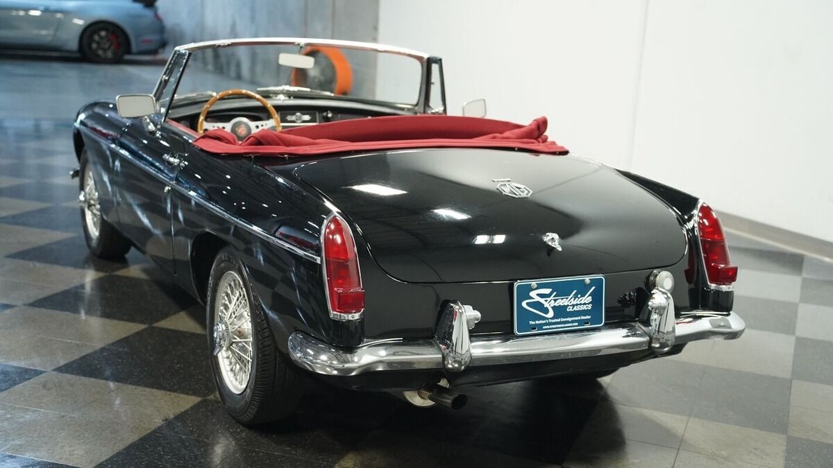 1967 MG MGB Roadster - photo 8