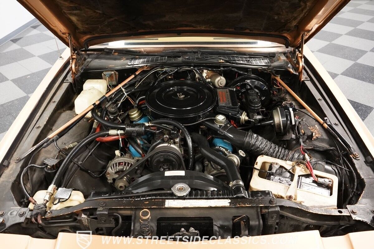 1982 Chrysler Cordoba - photo 4
