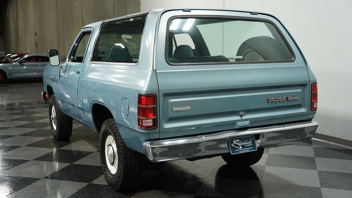 1984 Dodge Ramcharger Custom 150 4x4 - photo 8