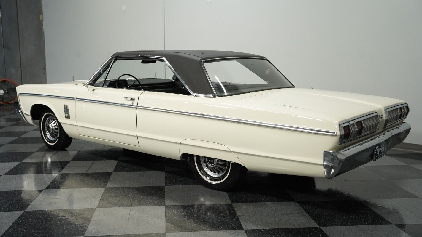 1966 Plymouth Fury III - photo 8